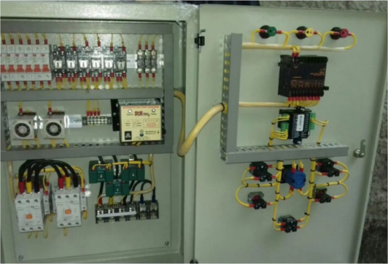 fungsi panel listrik