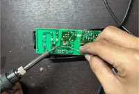 biaya service adaptor laptop